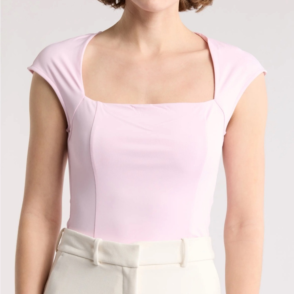 135. Elodie Women Light Pink Crop Top NWT Size Large